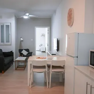 The Three Trees Apartment