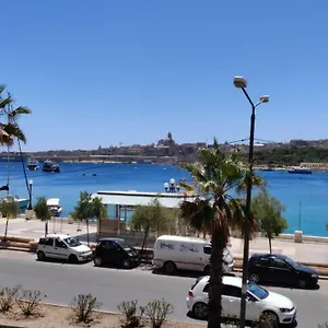  Apartment Sea Front Balcony