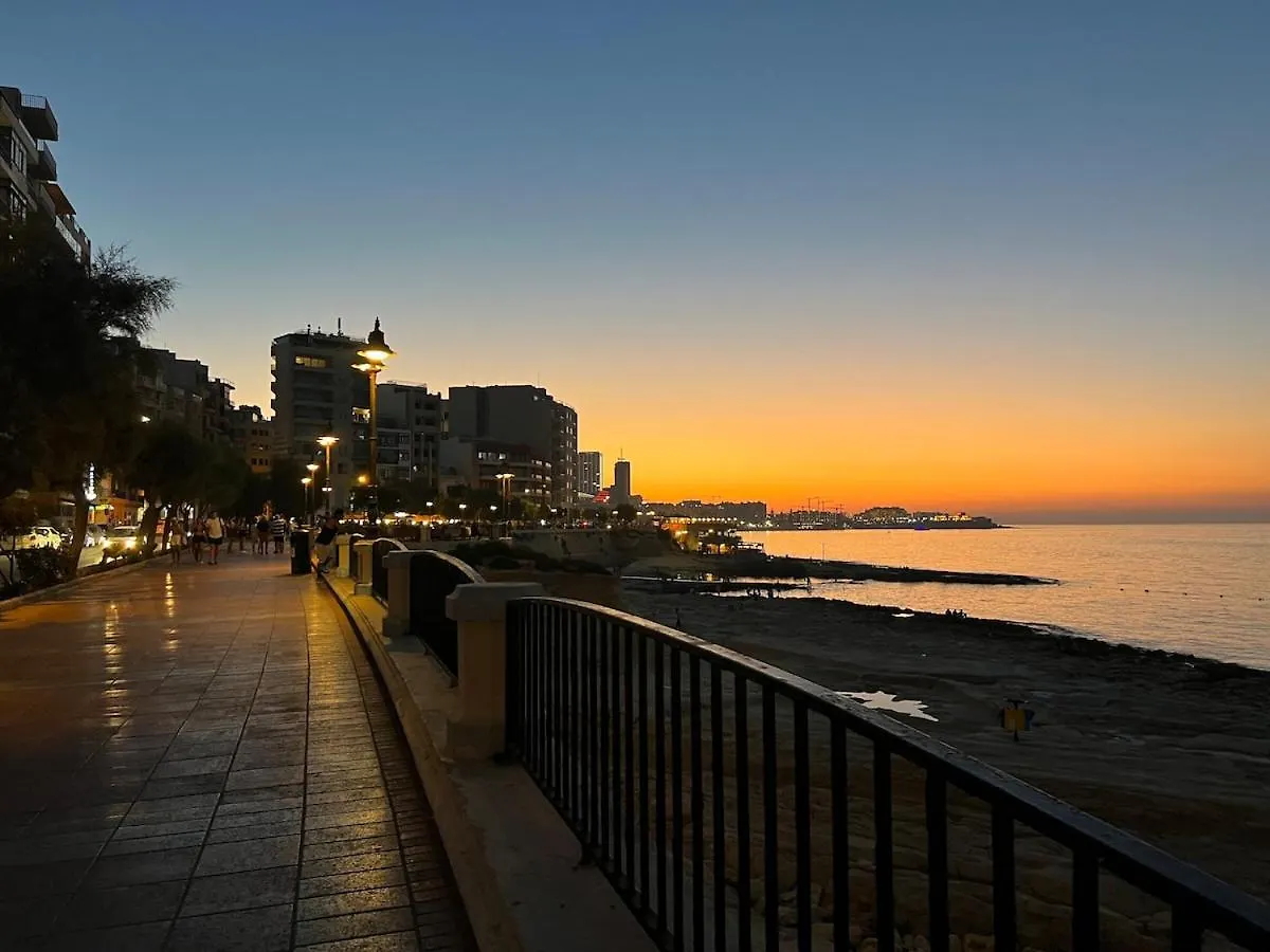 Sliema - Luxury 2Bedrooms Apartment Near The Sea!